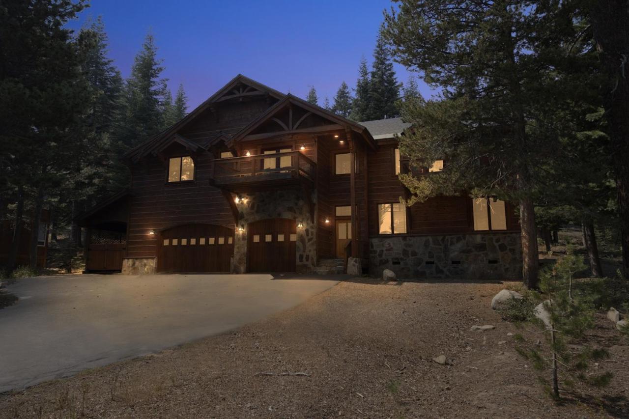 Bear Meadows Lodge - Hot Tub - Tahoe Donner Home Truckee Exteriör bild