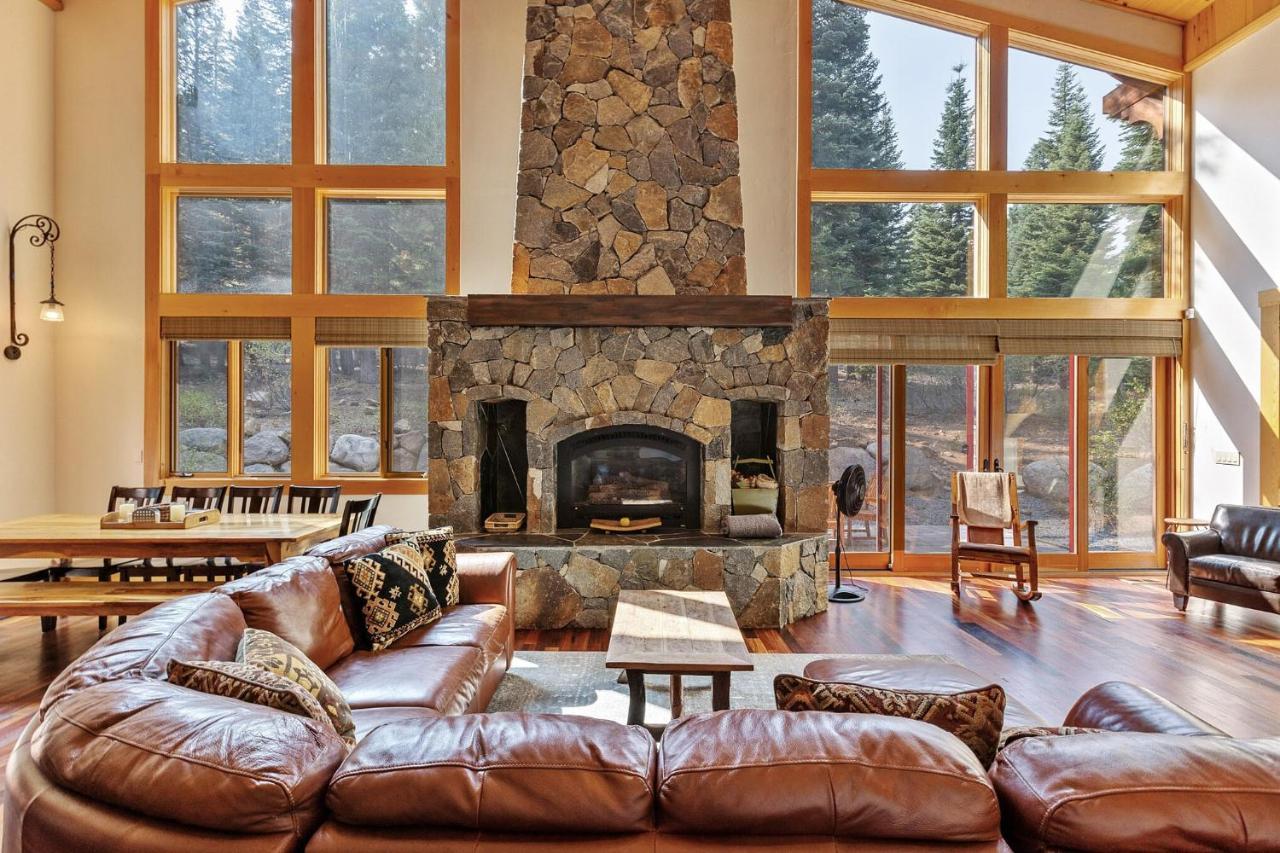 Bear Meadows Lodge - Hot Tub - Tahoe Donner Home Truckee Exteriör bild