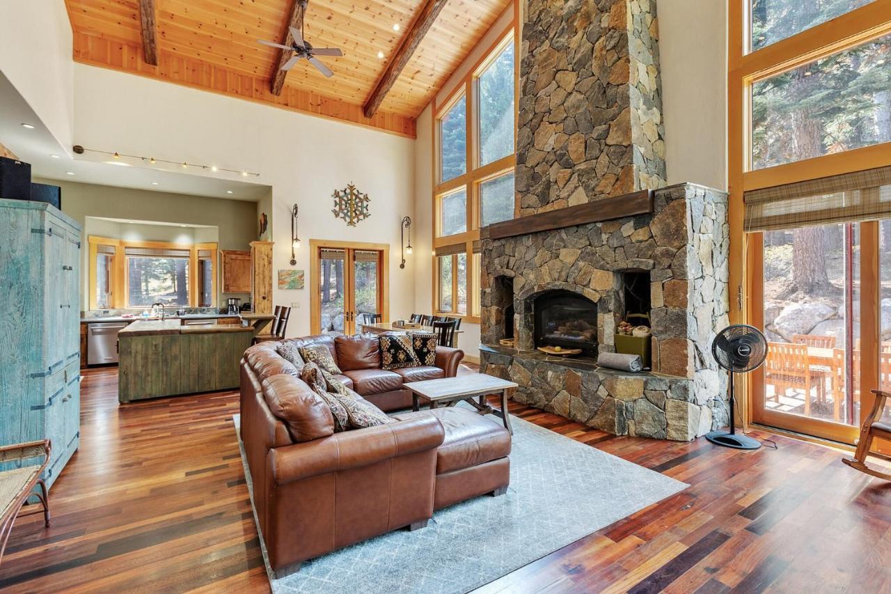 Bear Meadows Lodge - Hot Tub - Tahoe Donner Home Truckee Exteriör bild