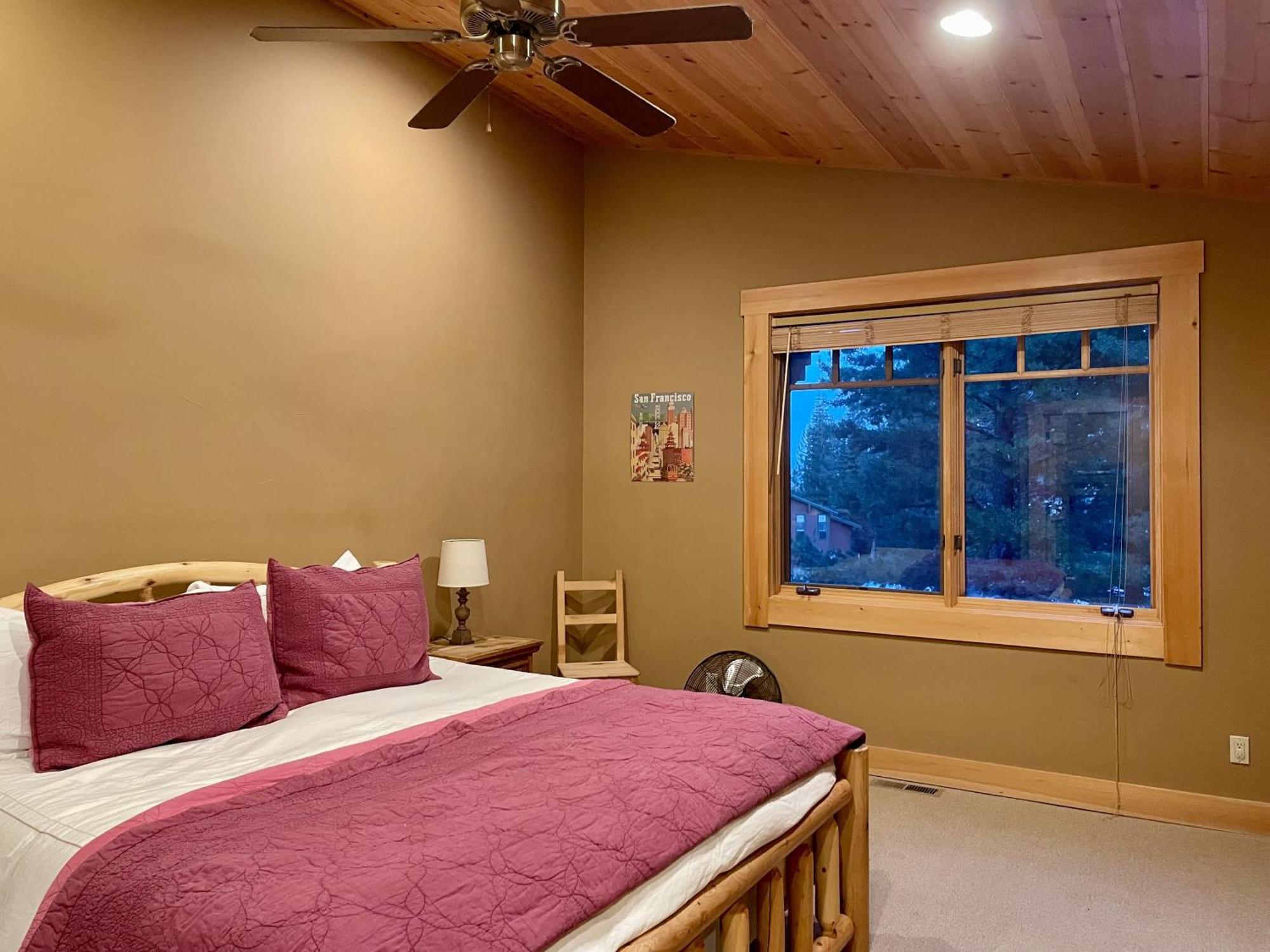 Bear Meadows Lodge - Hot Tub - Tahoe Donner Home Truckee Exteriör bild
