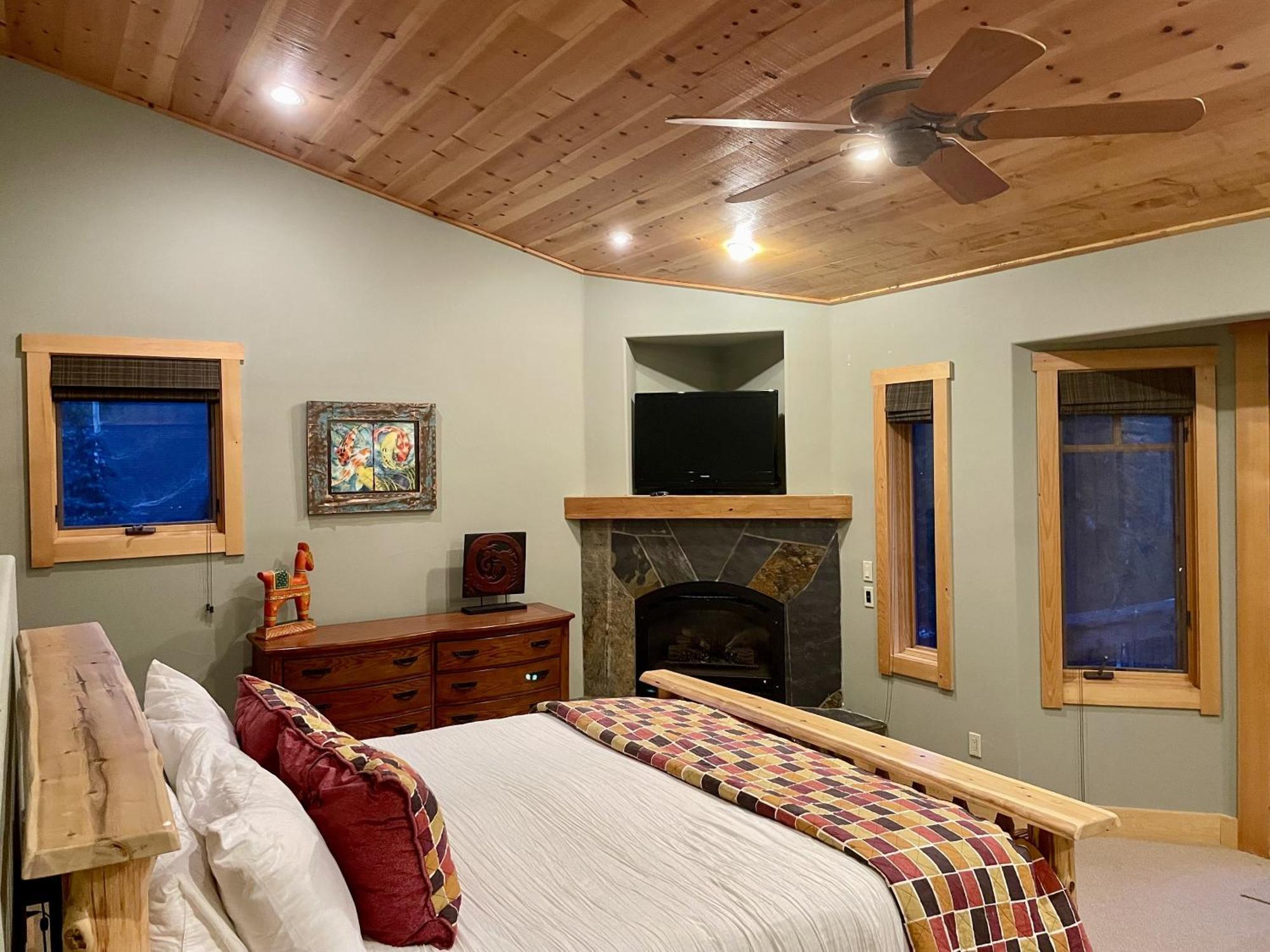 Bear Meadows Lodge - Hot Tub - Tahoe Donner Home Truckee Exteriör bild