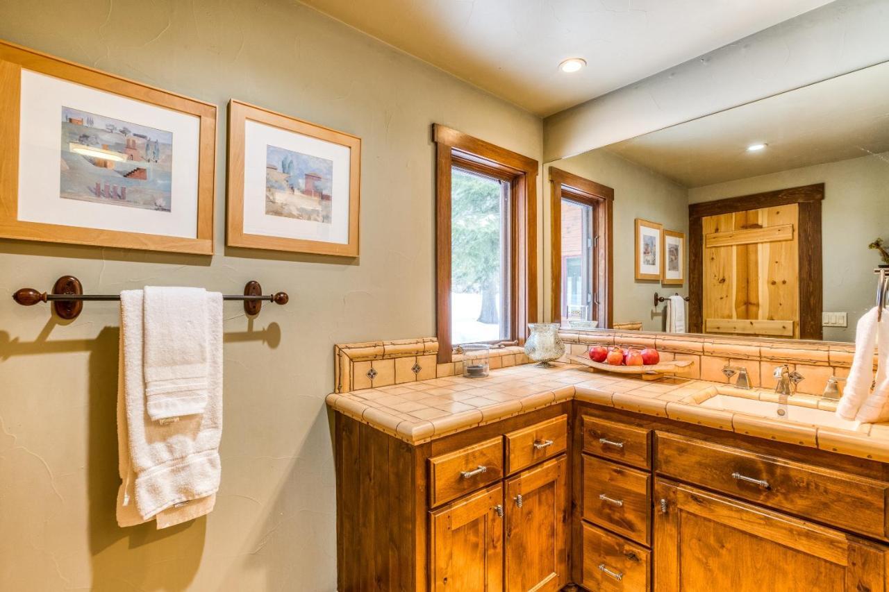 Bear Meadows Lodge - Hot Tub - Tahoe Donner Home Truckee Exteriör bild